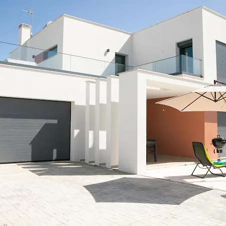 Casa Da Praceta - By Sch * Alfeizerão